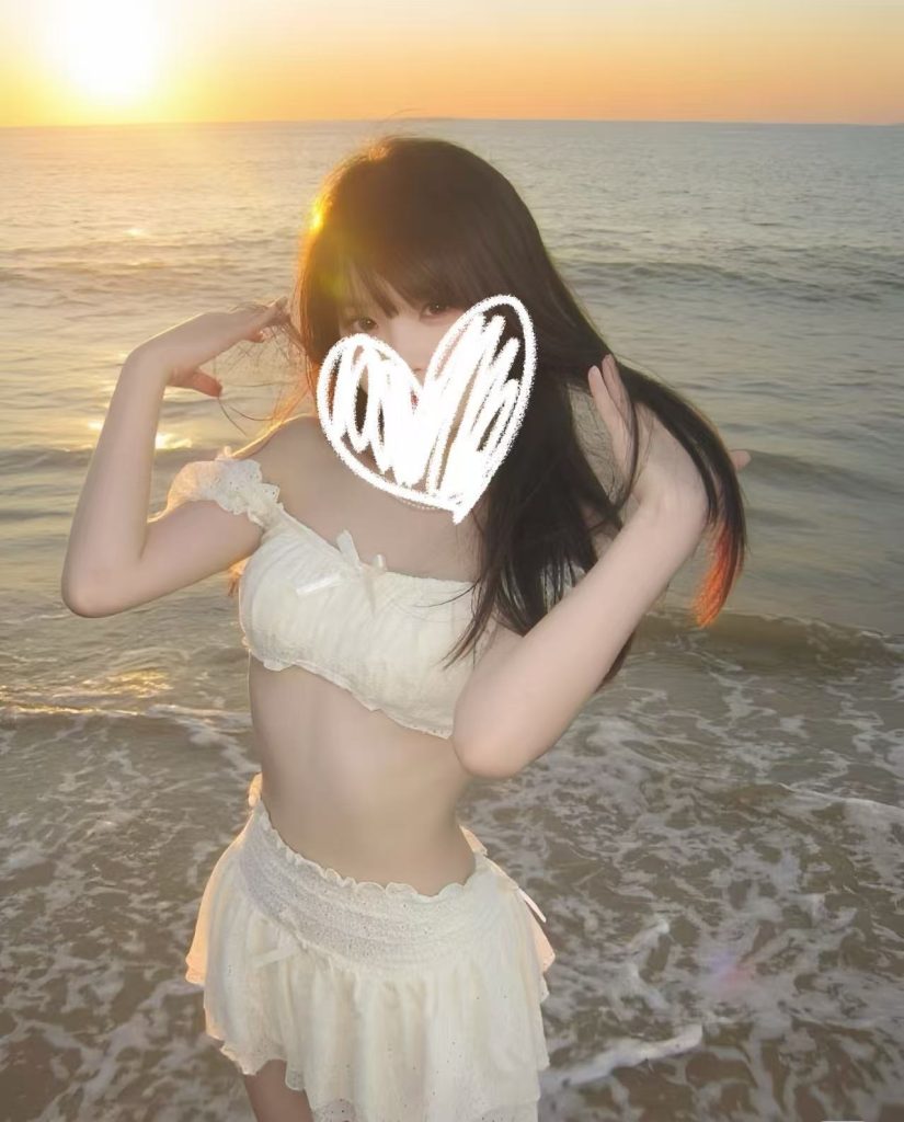 05后极品身材玉乳美腿 婼依